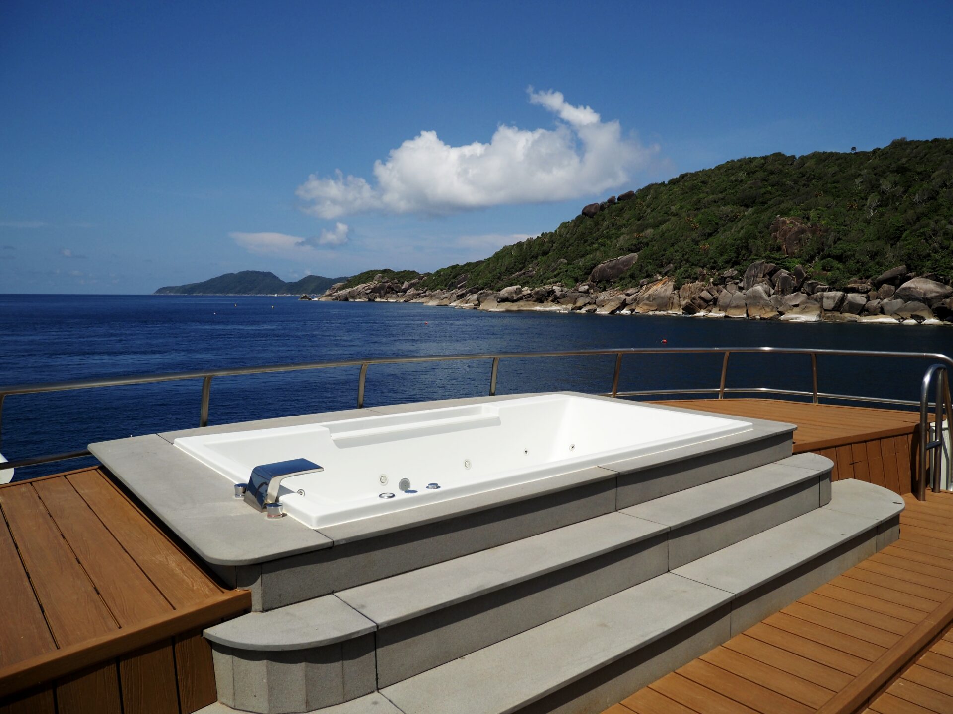Jacuzzi 1