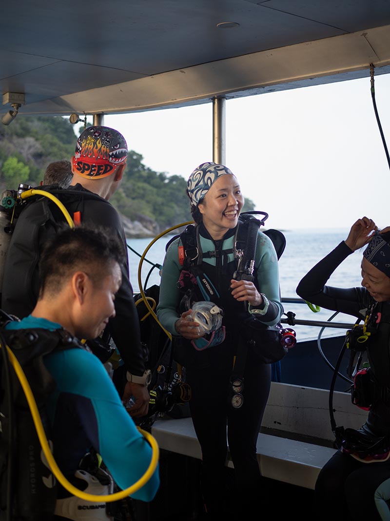 Diverace Contact Form