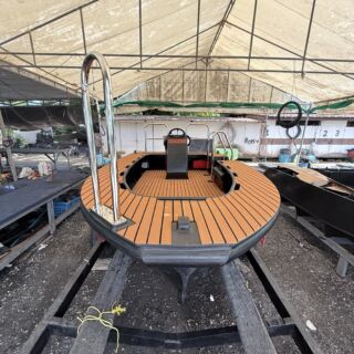 Dive Tender front view