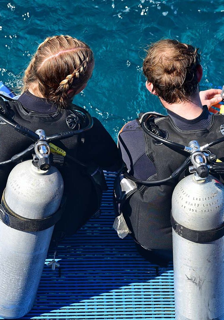 PADI Rescue Diver Course | DiveRACE Diving Course in Singapore