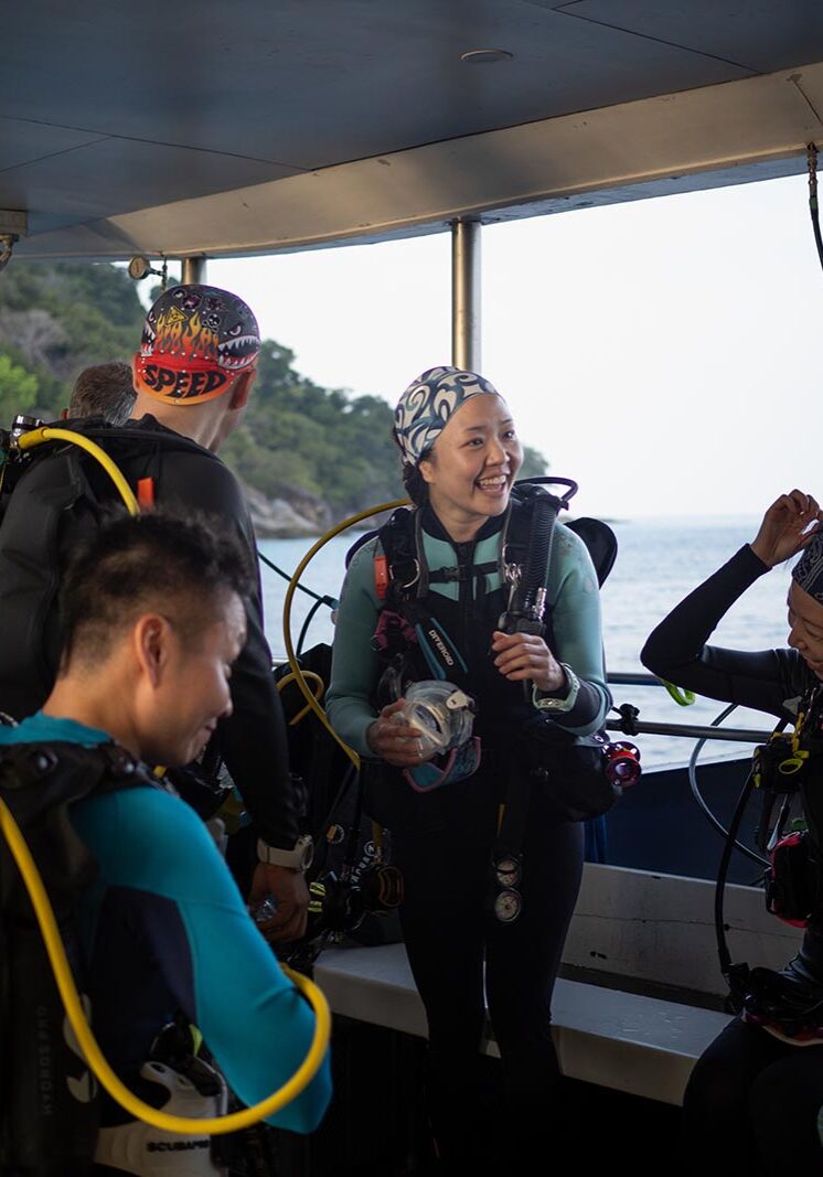 Diverace Contact Form